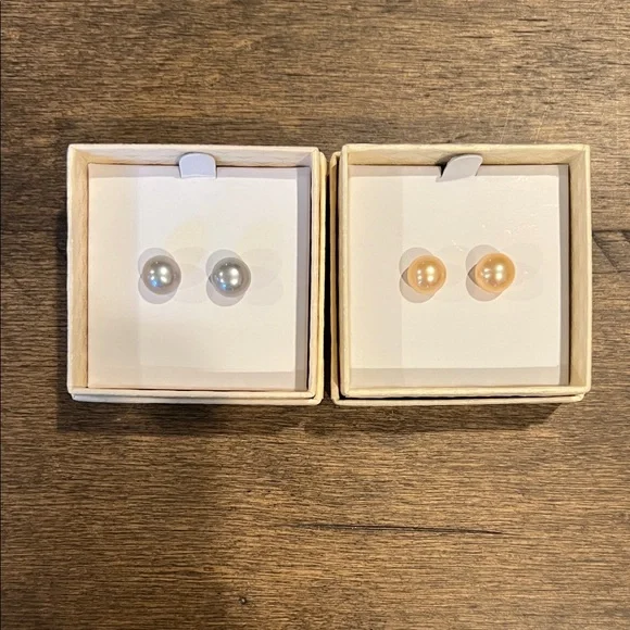 NWOT Honora Pearl Stud Earrings - Picture 1 of 3